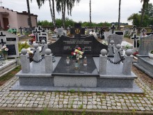 zdjęcie grobu Polaków rozstrzelanych przez Niemców. Kruchowo