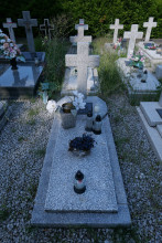 zdjęcie grobu Wawrzyńca Kubackiego - ofiary terroru niemieckiego. Kostrzyn Wlkp.