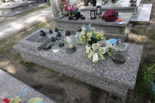 Grób Józefa Koźlarka, ofiary nalotu niemieckiego