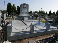 zdjęcie grobu Powstańców Wielkopolskich w Czerniejewie