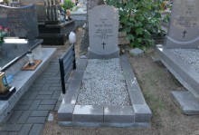 zdjęcie grobu Adama Dykasa w Rawiczu