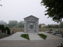 zdjęcie grobu Powstańców Wielkopolskich w Kłecku