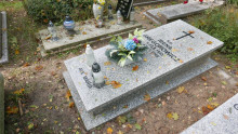 Zdjęcie grobu Ireny Gregorowicz i Witolda Marka Gregorowicza - ofiar II wojny światowej. Miłostowo