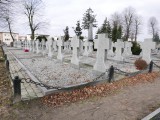 zdjęcie grobów Powstańców Wielkopolskich i poległych w wojnie 1920. Krotoszyn