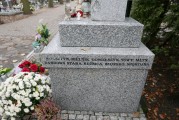 zdjęcie grobu ofiar hitleryzmu w Wolsztnie