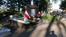zdjęcie grobu Powstańców Wielkopolskich w Srebrnej Górze