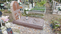 zdjęcie grobu Tadeusza Klotza poległego w II wojnie światowej. Miłostowo