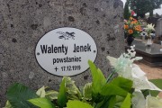 zdjęcie grobu powstańca wielkopolskiego Walentego Jenka w Sierakowie