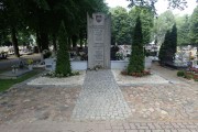 zdjęcie grobu powstańców wielkopolskich w Opalenicy