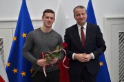 Wspólne zdjęcie z wojewodą wielkopolskim Michałem Zielińskim
