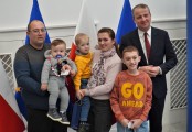 Wspólne zdjęcie z wojewodą wielkopolskim Michałem Zielińskim