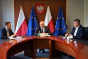 Wojewoda na spotkaniu z Adamem Bogrycewiczem oraz jego współpracownikiem 