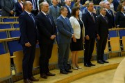 Moment odśpiewania Hymnu Państwowego.