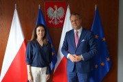 Wspólne zdjęcie ambasador i wojewody.