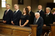 Wielkopolscy parlamentarzyści w trakcie mszy.