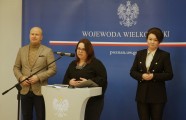 Przemawia dyr. wydziału Polityki Społecznej Monika Donke-Cieślewicz