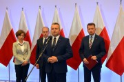 Konferencja prasowa ministra MSWIA z wojewodami. 