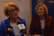 Minister Marzena Machałek wypowiada się podczas briefingu prasowego
