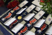 Zbliżenie na odznaczenia państwowe