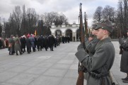Asysta wojskowa przy Grobie Nieznanego Żołnierza. 