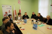 Wideokonferencja z udziałem wicewojewody i wielkopolskiego komendanta PSP z przedstawicielami samorządów.