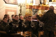 Orkiestra wojskowa podczas mszy świętej