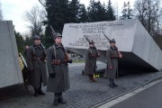 Warta przed Pomnikiem Ofiar Katastrofy Smoleńskiej