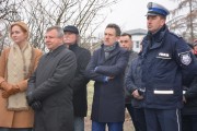Goście podczas uroczystości otwarcia drogi.