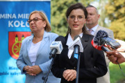 konferencja dot. podpisania umowy na utworzenie infrastruktury edukacji przyrodniczej w Parku Miejskim im. J. Słowackiego w Kole