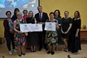 Zdjęcie wspólne z kołem gospodyń wiejskich.
