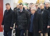 Wizyta premiera Mateusza Morawieckiego w H. Cegielski - Fabryce Pojazdów Szynowych