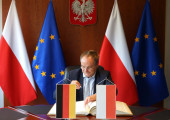 Wpis kosnula do księgi pamiątkowej