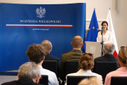 Wojewoda wręczyła odznaczenia państwowe