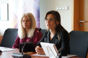 Wojewoda uczestniczaca w panelu równościowym 
