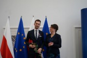 Wspólne zdjęcie z i wicewojewodą Anetą Niestrawską