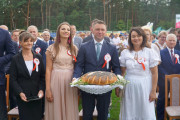 Uroczystości dożynkowe w Grzegorzewie, Leśnicy, Dąbroszynie i Kościelcu z udziałem wicewojewody Niestrawskiej