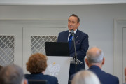 Wicewojewoda Maciejewski wita gości konferencji