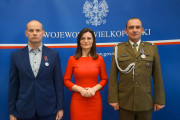 wojewoda wspólnie z odznaczonymi