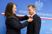 przypięcie odnaczenia przez wicewojewodą