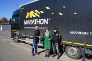 koordynatorzy logistyki z WUW dziękują firmie Marathon za współpracę