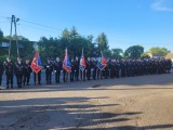 poczet chorągwi okolicznych strażaków