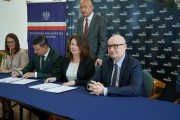Podpisanie umów w ramach Rządowego Funduszu Rozwoju Dróg w Starostwie Powiatowym w Słupcy
