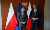 Wspólne zdjęcie wojewody i ambasadora
