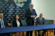 Wystąpienie Zastępcy Szefa Kancelarii Prezesa Rady Ministrów Zbigniewa Hoffmanna podczas podpisania umów w Słupcy