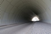Drogowy tunel.