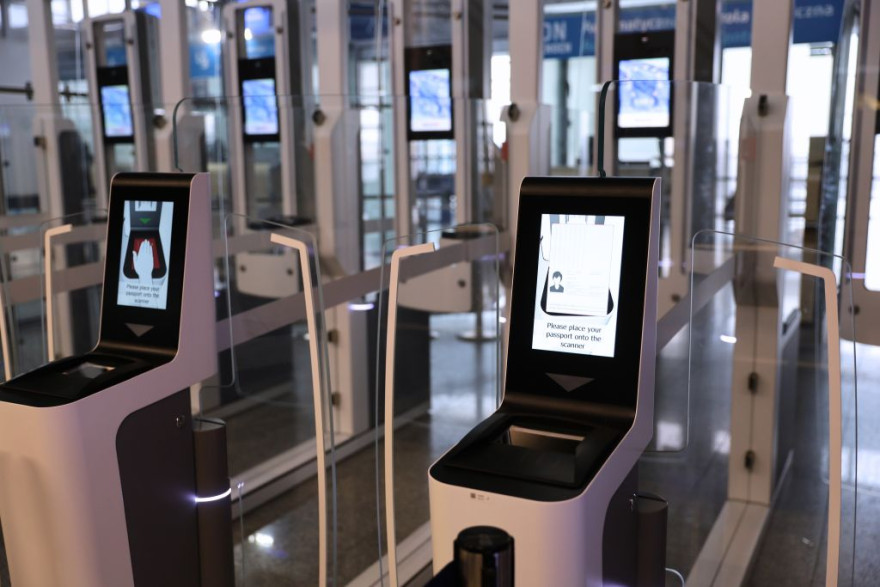 Nowe inwestycje w bezpieczeństwo podróżnych na Ławicy