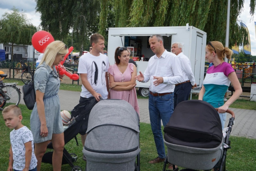 Moc atrakcji na Pikniku Rodzinnym 800+ w Zbąszyniu