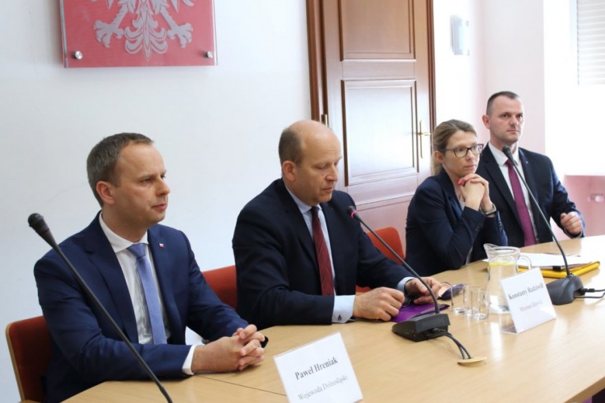 Minister Konstanty Radziwiłł otwiera konferencję dot. narzędzia IOWISZ.