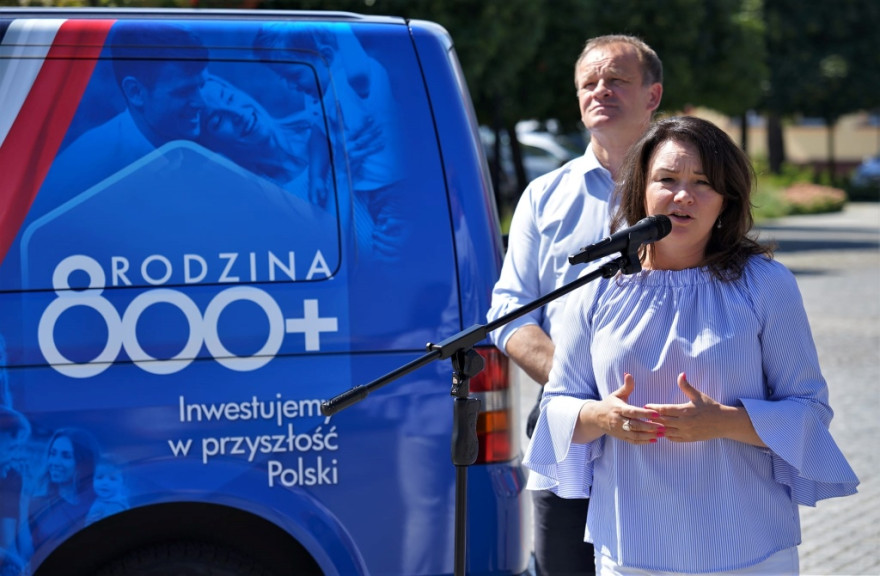 Briefingi prasowe dotyczące świadczenia 800+ w powiatach średzkim, śremskim oraz wrzesińskim