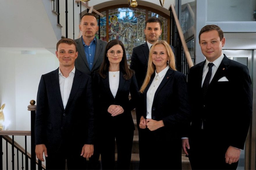 wspólne zdjęcie z samorządowcami